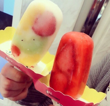 韩国冰品店推出的水果冰棍包装设计